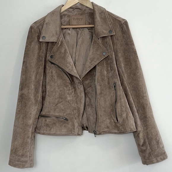 BLANKNYC Faux Suede Moto Jacket - Picture 9 of 12
